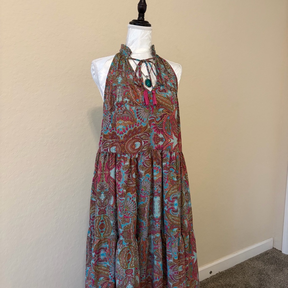 Boemo Paisley Halter Maxi Dress Boho Spring Tiered Resort Style Size M Sleeveles